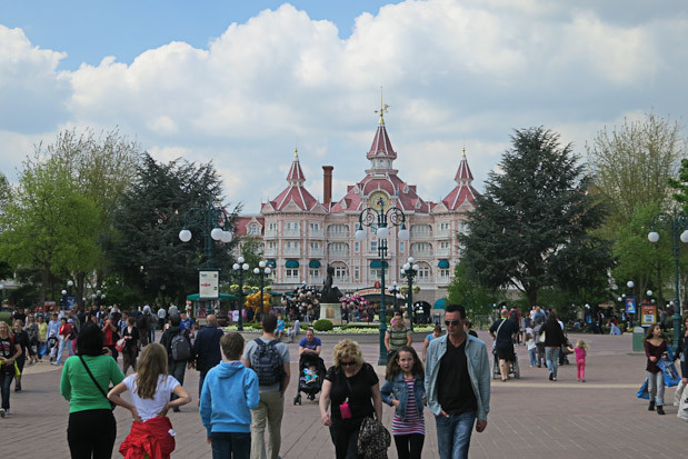 Bienvenue á Disneyland Paris